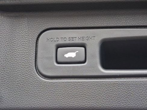 Certified 2025 Honda Pilot TrailSport image 32