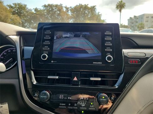 Used 2023 Toyota Camry LE image 20