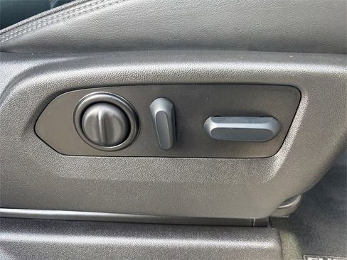 Used 2022 Chevrolet Silverado 3500 High Country image 42