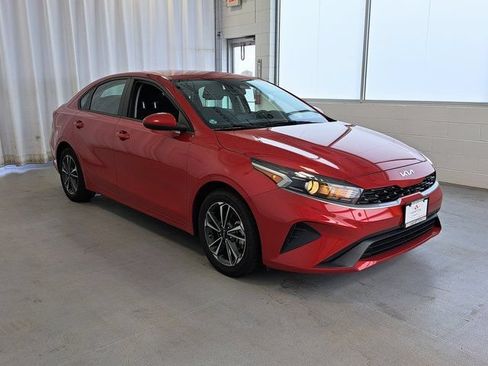 Used 2024 Kia Forte LXS FWD image 4