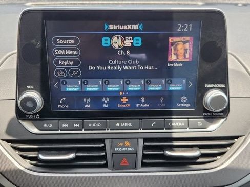 Used 2025 Nissan Altima 2.5 SR FWD image 15