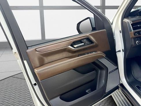 Used 2025 GMC Yukon XL Denali Ultimate w/ LPO, Floor Liner Package AWD/4WD image 49