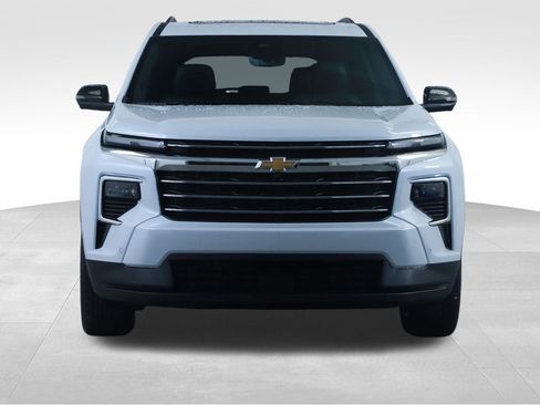 New 2026 Chevrolet Traverse LT w/ Enhanced Driving Package image 7