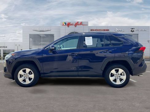 Used 2021 Toyota RAV4 XLE AWD/4WD image 2