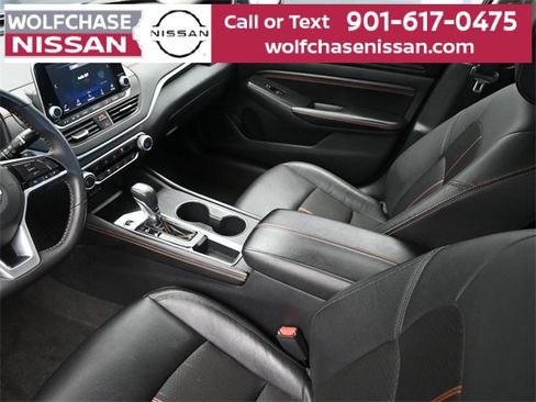 Used 2021 Nissan Altima 2.5 SR w/ SR Premium Package image 18