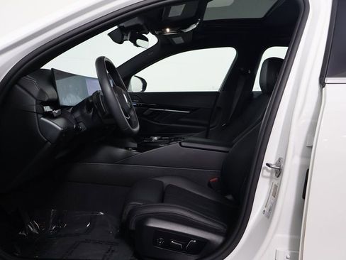 Used 2024 BMW 530i w/ Convenience Package image 10