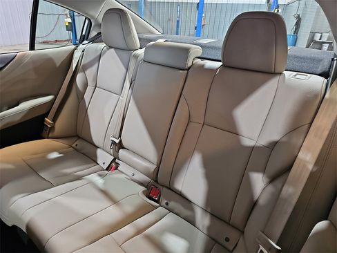 New 2025 Subaru Legacy Limited image 13