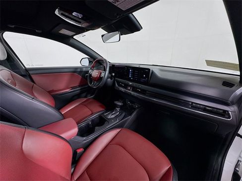 Used 2025 Kia K4 GT-Line w/ GT-Line Premium Package image 34