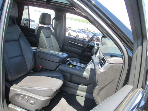 Used 2023 GMC Yukon Denali AWD/4WD image 27