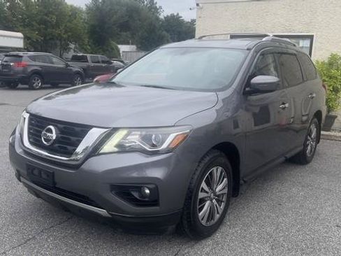 Used 2018 Nissan Pathfinder SV w/ Cargo Package AWD/4WD image 3