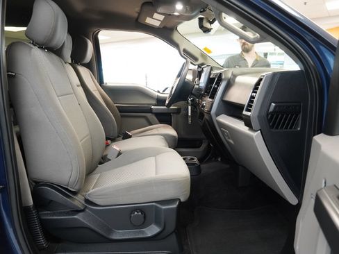 Used 2017 Ford F150 XLT AWD/4WD image 32