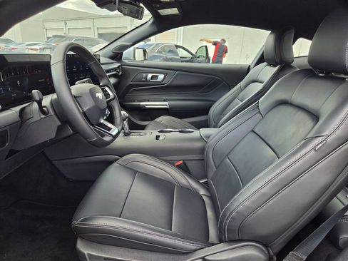 Used 2026 Ford Mustang Premium RWD image 25