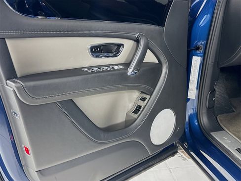 Certified 2019 Bentley Bentayga image 16