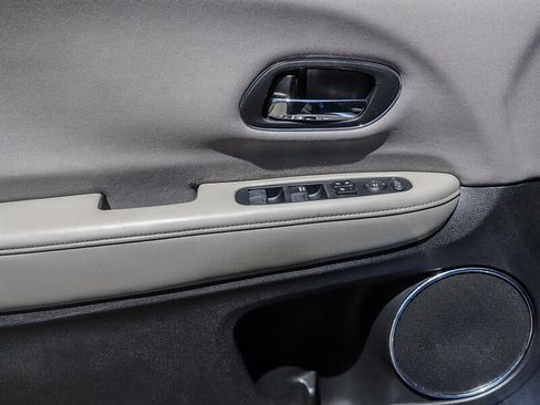 Used 2016 Honda HR-V EX image 28
