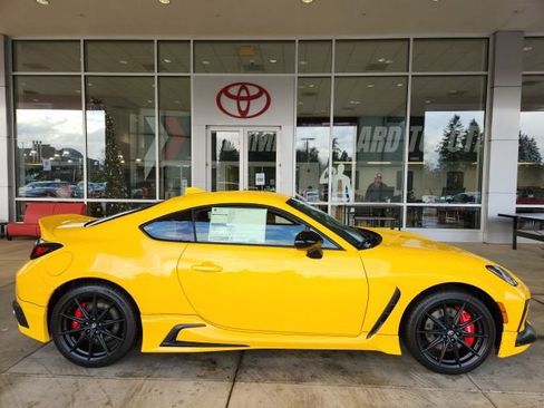 New 2026 Toyota GR86 YUZU Limited image 3
