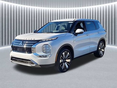 New 2026 Mitsubishi Outlander SE FWD image 3