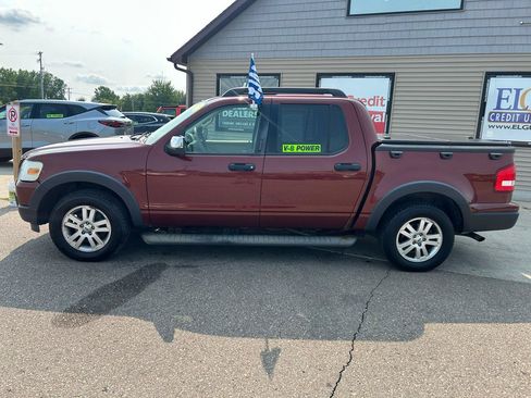 Used 2010 Ford Explorer Sport Trac XLT AWD/4WD image 8