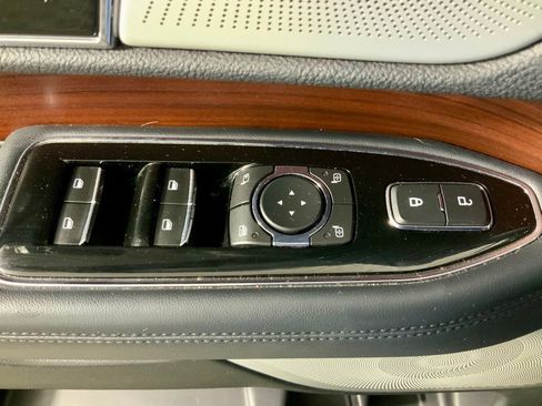 Used 2022 Lincoln Navigator Reserve image 22