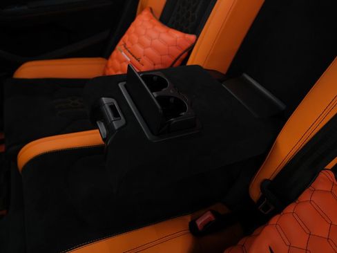 Used 2023 Lamborghini Urus Performante AWD/4WD image 33
