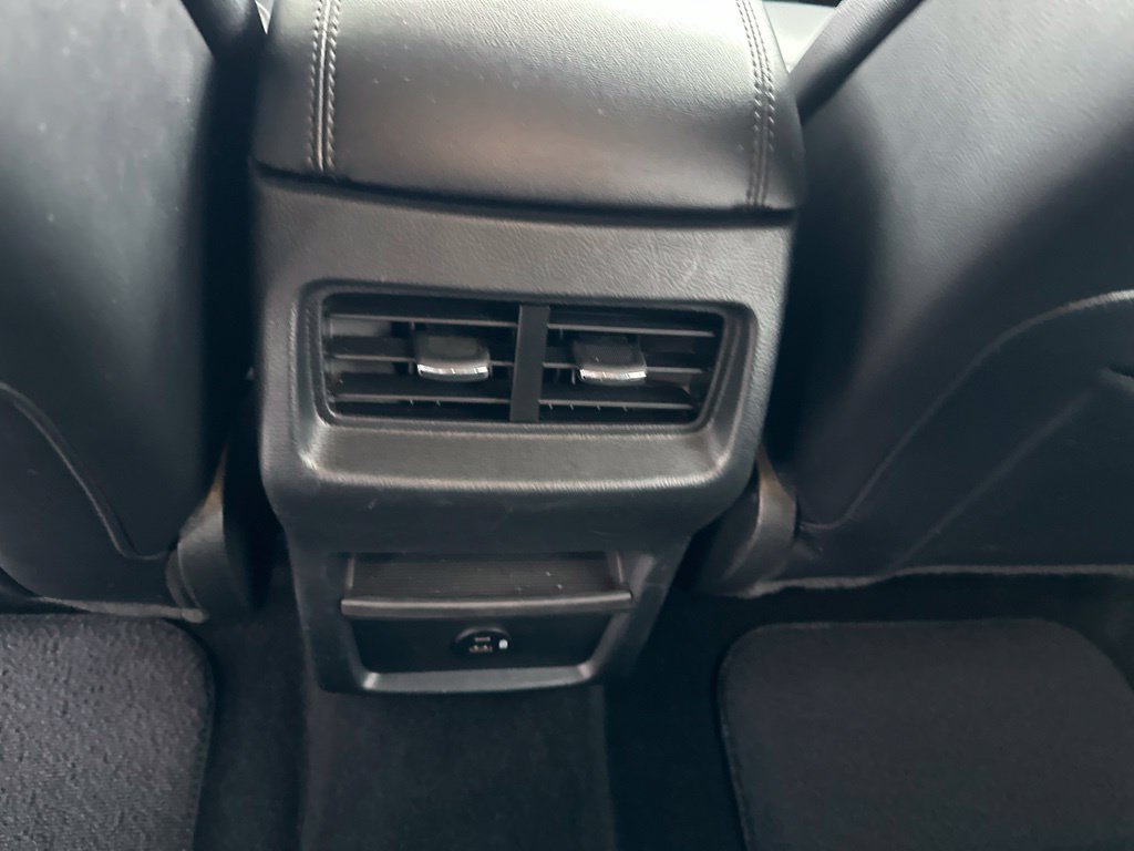 Used 2022 Ford Edge SEL AWD/4WD image 16