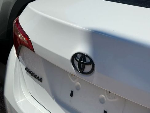 Used 2019 Toyota Corolla LE image 11