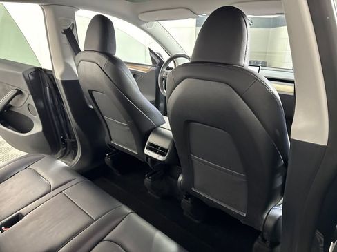 Used 2023 Tesla Model Y Long Range AWD/4WD image 22