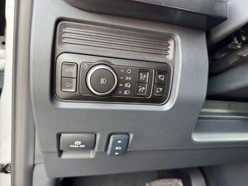 New 2026 Ford F250 Lariat w/ Black Appearance Package image 21