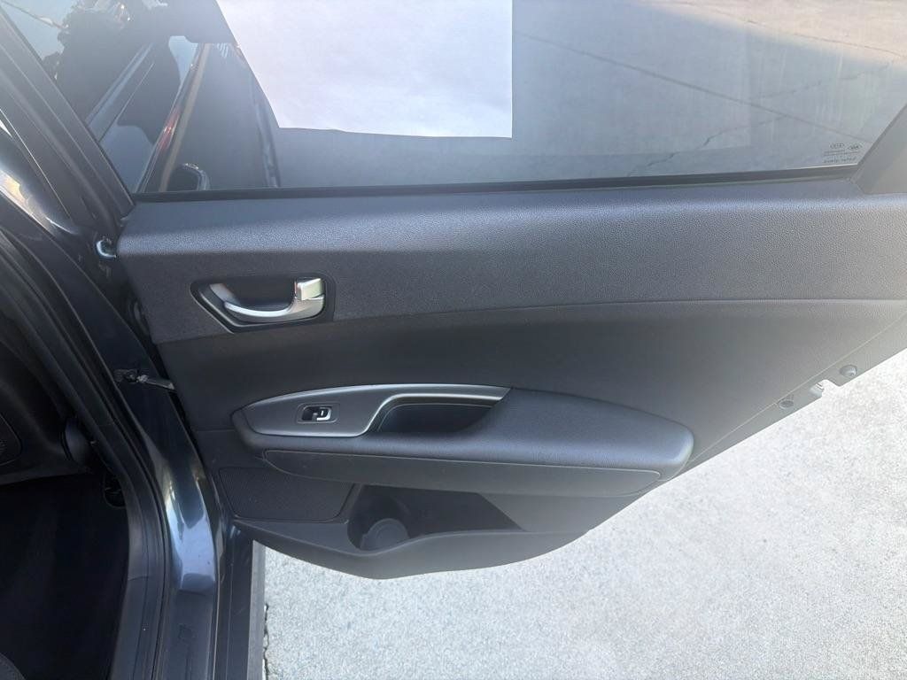 Used 2020 Kia Optima LX FWD image 32