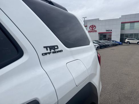 Used 2025 Toyota 4Runner TRD Off-Road image 36