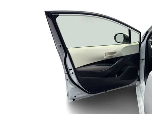 Used 2023 Toyota Corolla LE FWD image 10