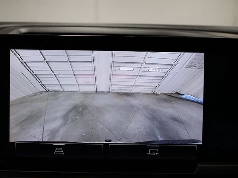 Used 2023 GMC Sierra 1500 SLT w/ SLT Convenience Package AWD/4WD image 33