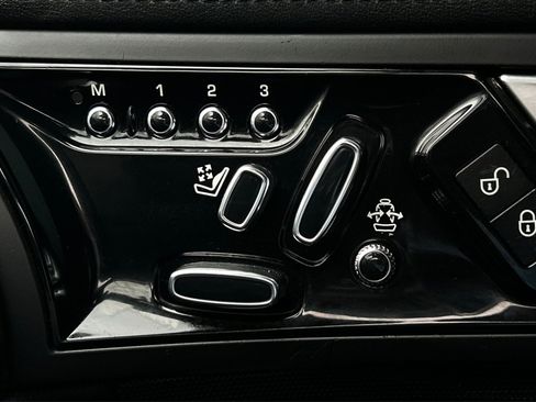 Used 2015 Jaguar F-TYPE S image 18