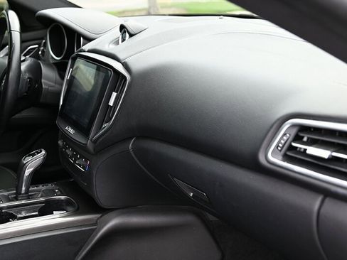 Used 2019 Maserati Ghibli S Q4 AWD/4WD image 26