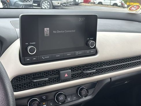 Certified 2025 Honda HR-V LX image 19