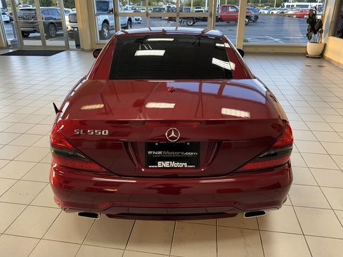 Used 2011 Mercedes-Benz SL 550 image 7