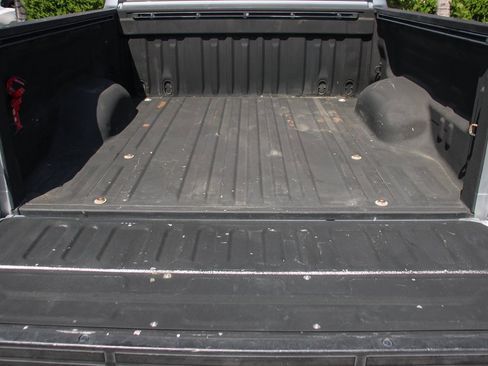 Used 2017 Toyota Tundra SR5 image 8