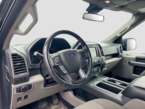 Used 2019 Ford F150 XLT w/ Equipment Group 302A Luxury AWD/4WD image 9