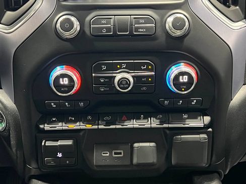 Used 2019 GMC Sierra 1500 SLT AWD/4WD image 27