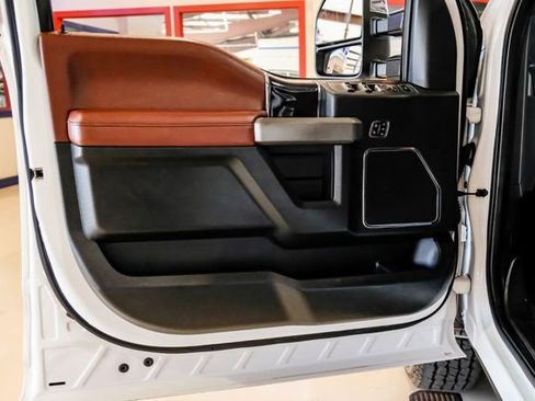 Used 2020 Ford F250 Platinum image 45