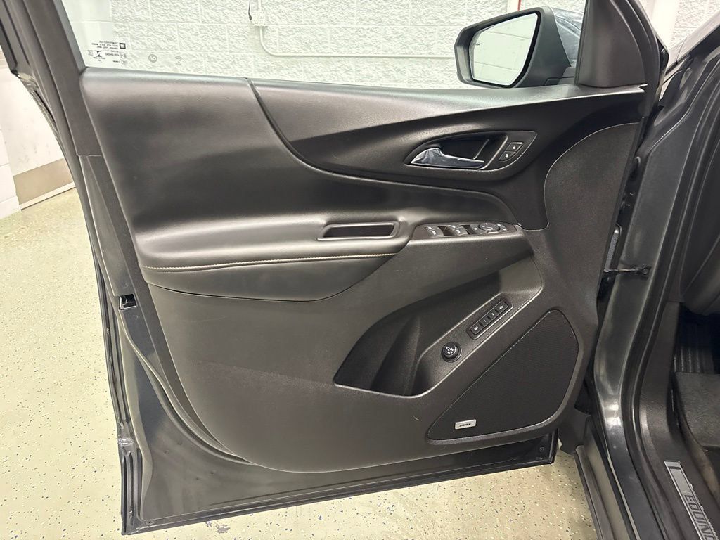 Used 2021 Chevrolet Equinox Premier AWD/4WD image 14