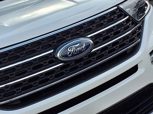 Used 2023 Ford Explorer XLT w/ Equipment Group 202A image 29