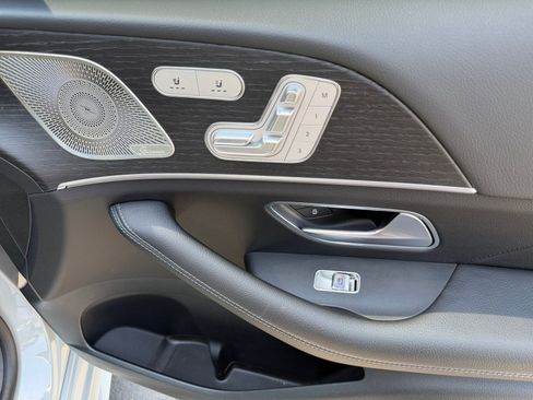 Used 2025 Mercedes-Benz GLE 350 4MATIC image 16