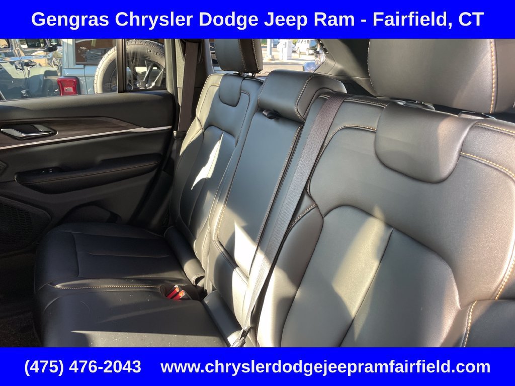 Certified 2026 Jeep Grand Cherokee Limited AWD/4WD image 41