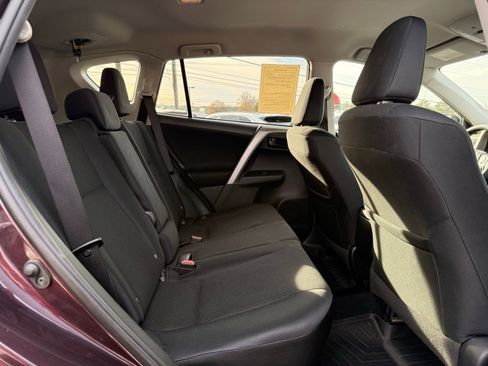 Used 2016 Toyota RAV4 LE image 28