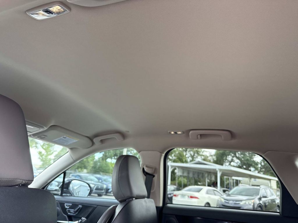 Used 2023 Lincoln Corsair FWD image 15