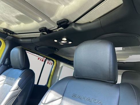Used 2022 Jeep Wrangler Unlimited Sahara w/ LED Lighting Group image 39