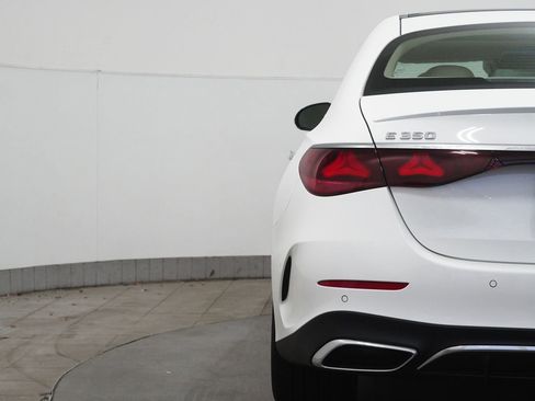 New 2026 Mercedes-Benz E 350 4MATIC Sedan image 14