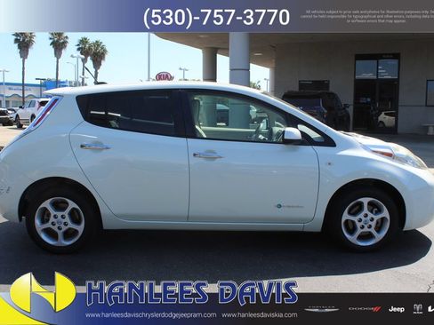 Used 2012 Nissan Leaf SV FWD image 6