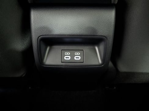 Used 2025 Toyota Corolla LE image 10