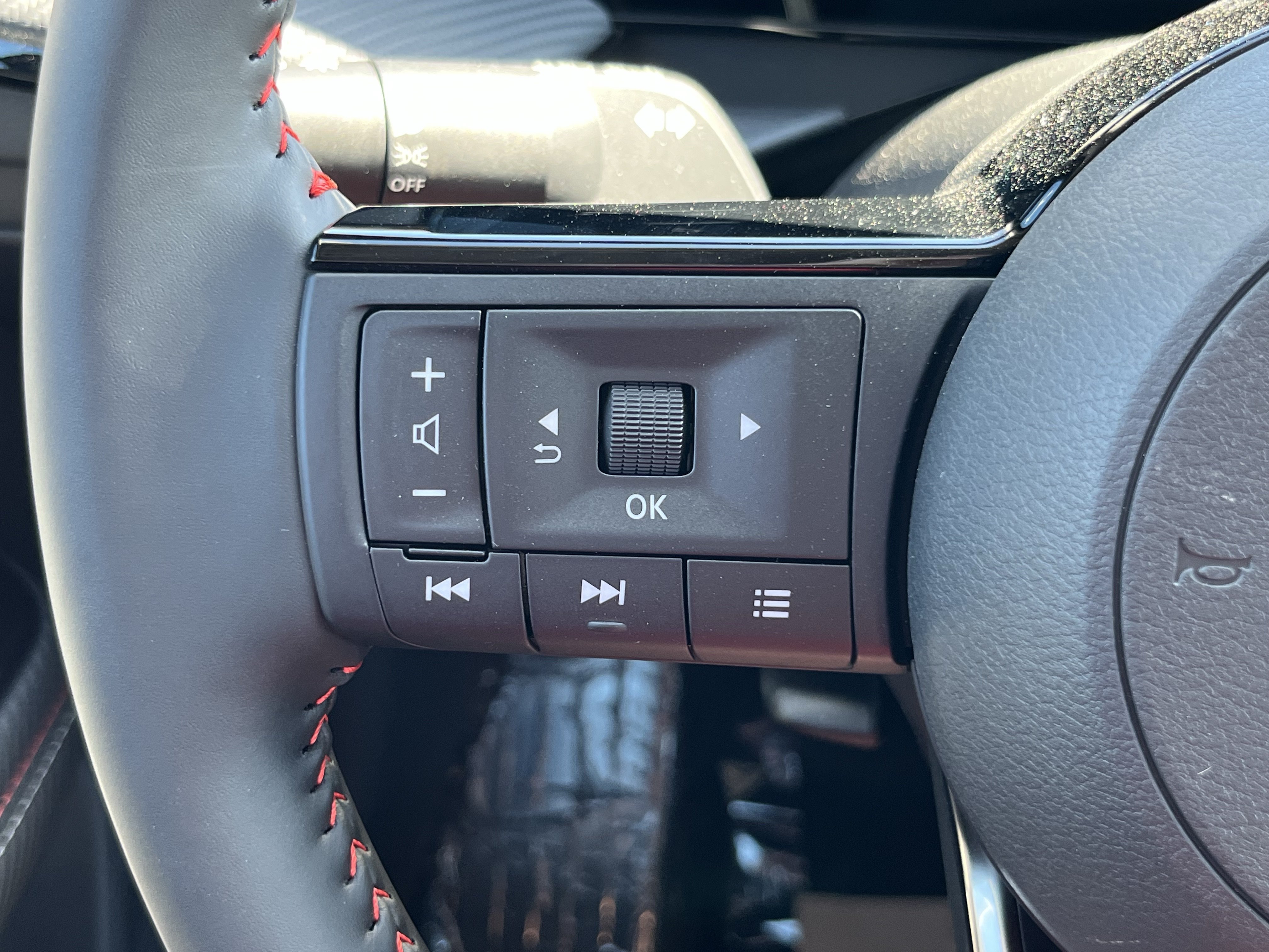 New 2027 Nissan Kicks SR AWD/4WD image 24